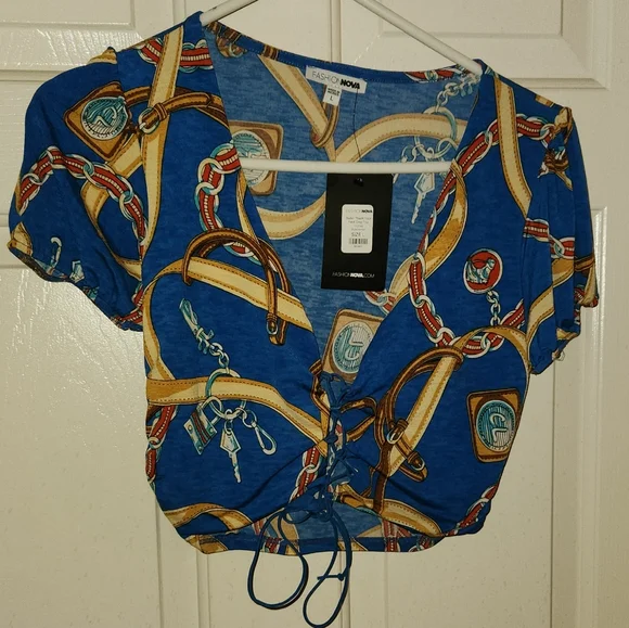 FINAL PRICE!! NWT!! FASHION NOVA CROP TOP! - Picture 2 of 3